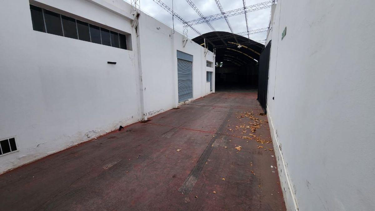 Foto de Alquiler de galpón con salón comercial, imagen 3