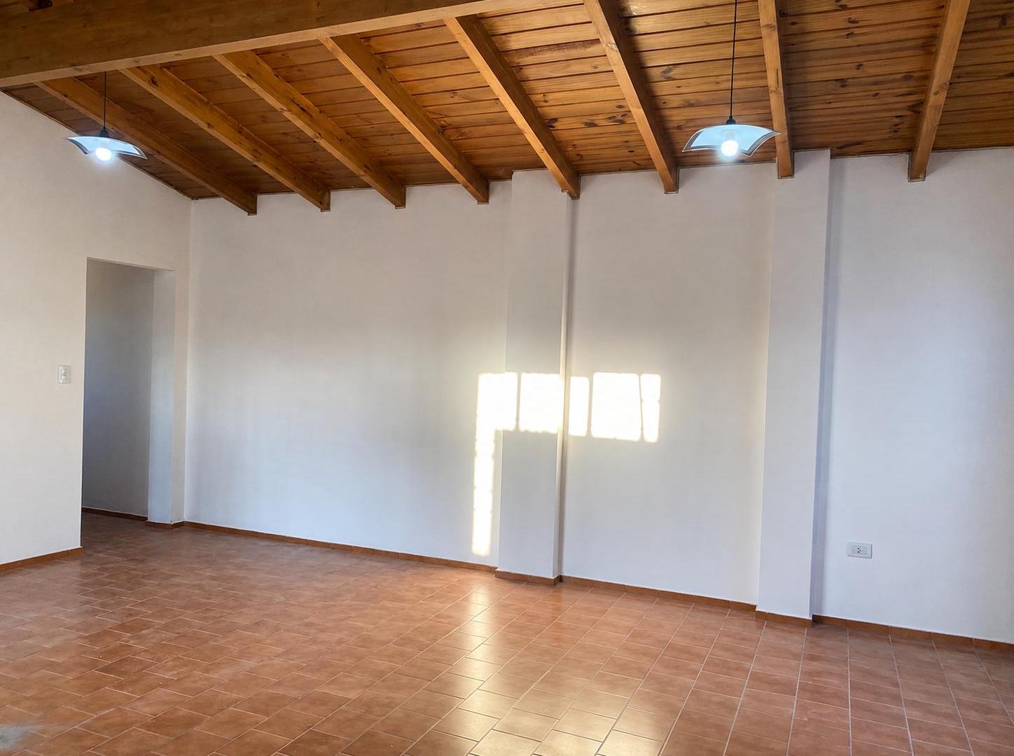 Foto de Alquiler de Departamento Maipú centro, imagen 2