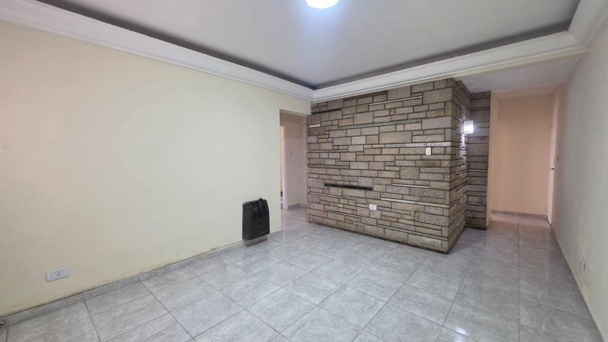 Foto de DEPARTAMENTO EN ALQUILER PLANTA BAJA CON PATIO PROPIO ., imagen 1