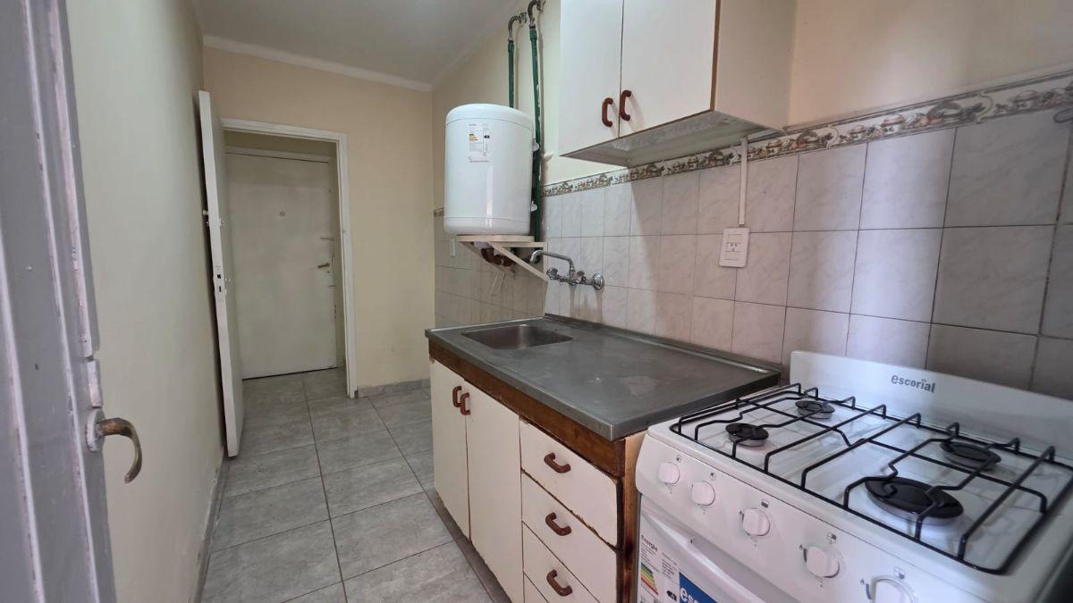 Foto de DEPARTAMENTO EN ALQUILER PLANTA BAJA CON PATIO PROPIO ., imagen 3