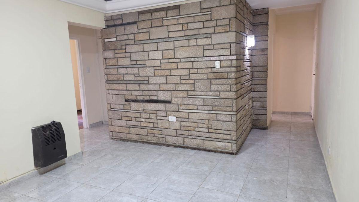 Foto de DEPARTAMENTO EN ALQUILER PLANTA BAJA CON PATIO PROPIO ., imagen 4
