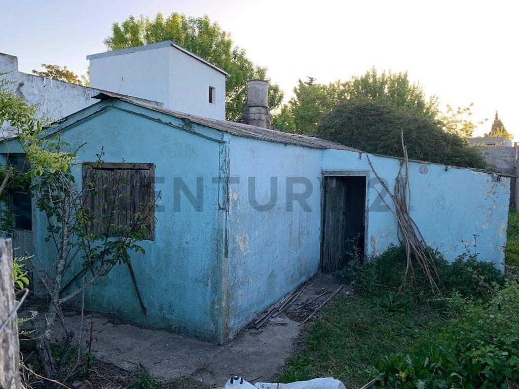 Las Heras entre San Martin y Rivadavia - Magdalena - Lote en venta de 250m2
