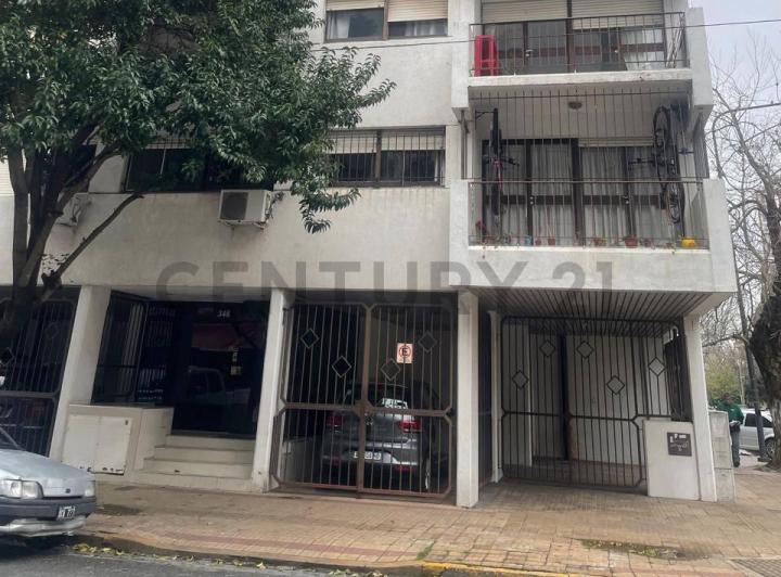 50 esquina 2. Departamento de dos dormitorios en alquiler. 1