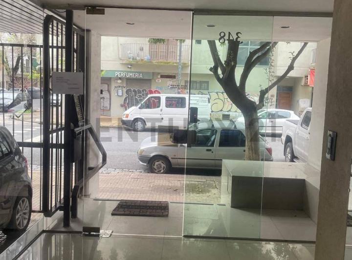 50 esquina 2. Departamento de dos dormitorios en alquiler. 3