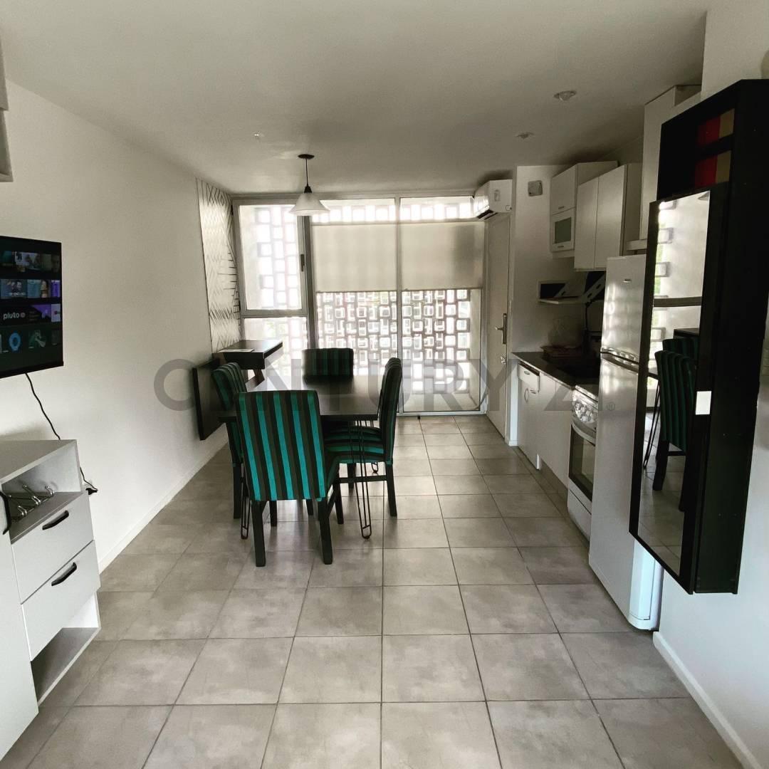 65 e/ 6 y 7Monoambiente balcón y cochera - 65 entre 6 y 7 - USD 55.000