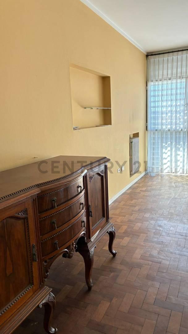 Calle 61 e/ 7 y 8 - Departamento al frente en Venta de 3 Dormitorios - La Plata