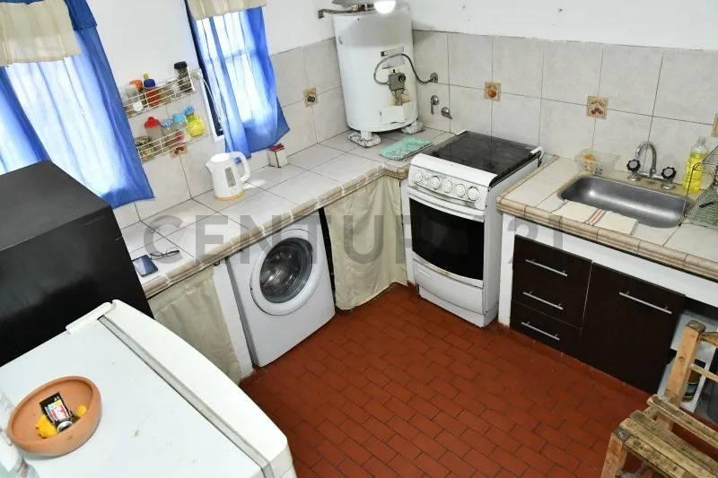 Foto de CALLE 59 Y 142 | Departamento 2 dormitorios - Los Hornos - USD 36.000, imagen 3