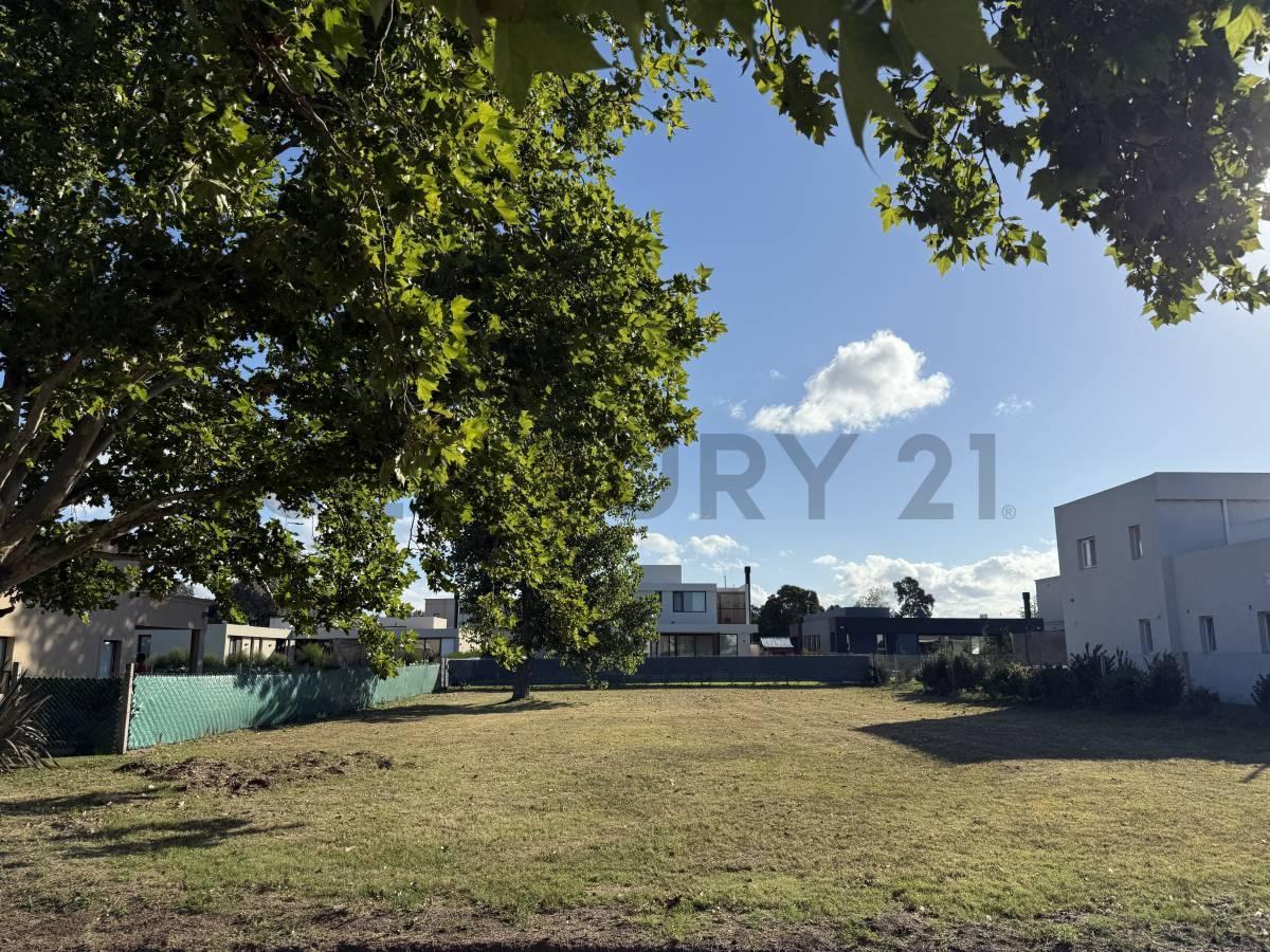 Calle 137 y 90 | Terreno en Fincas de Duggan