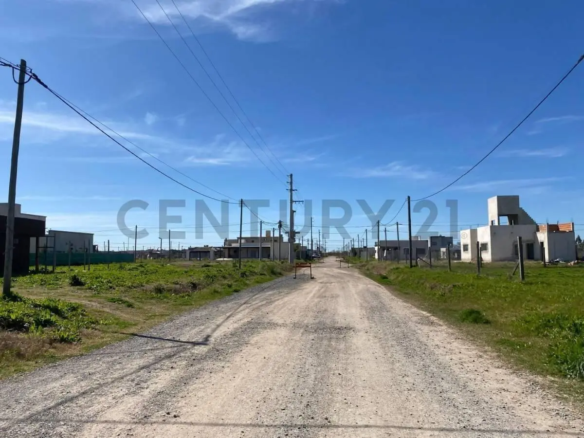 Venta de Lote en Barrio Semi Cerrado TERRANOVA, 5