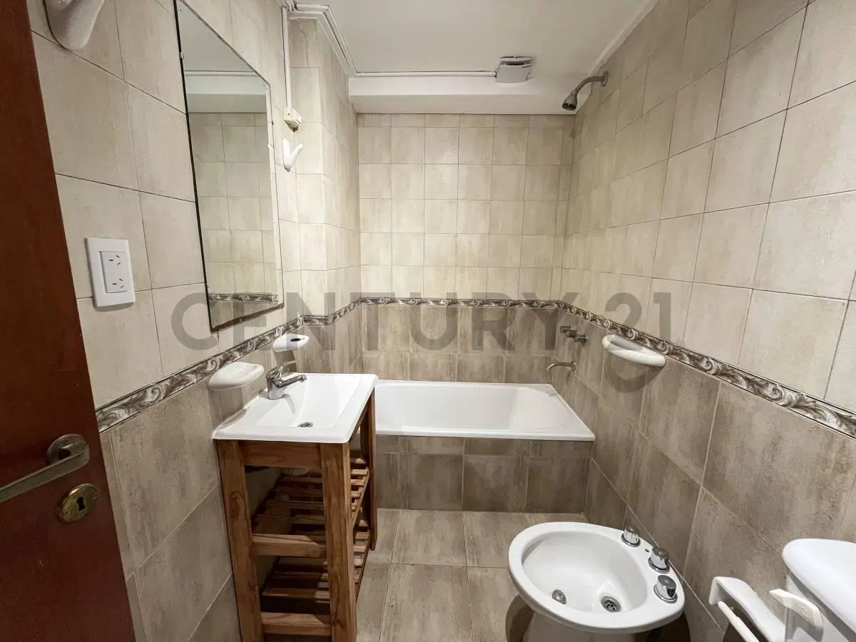 Departamento en alquiler de 1 dormitorio con cochera – Zona Norte La Plata 5