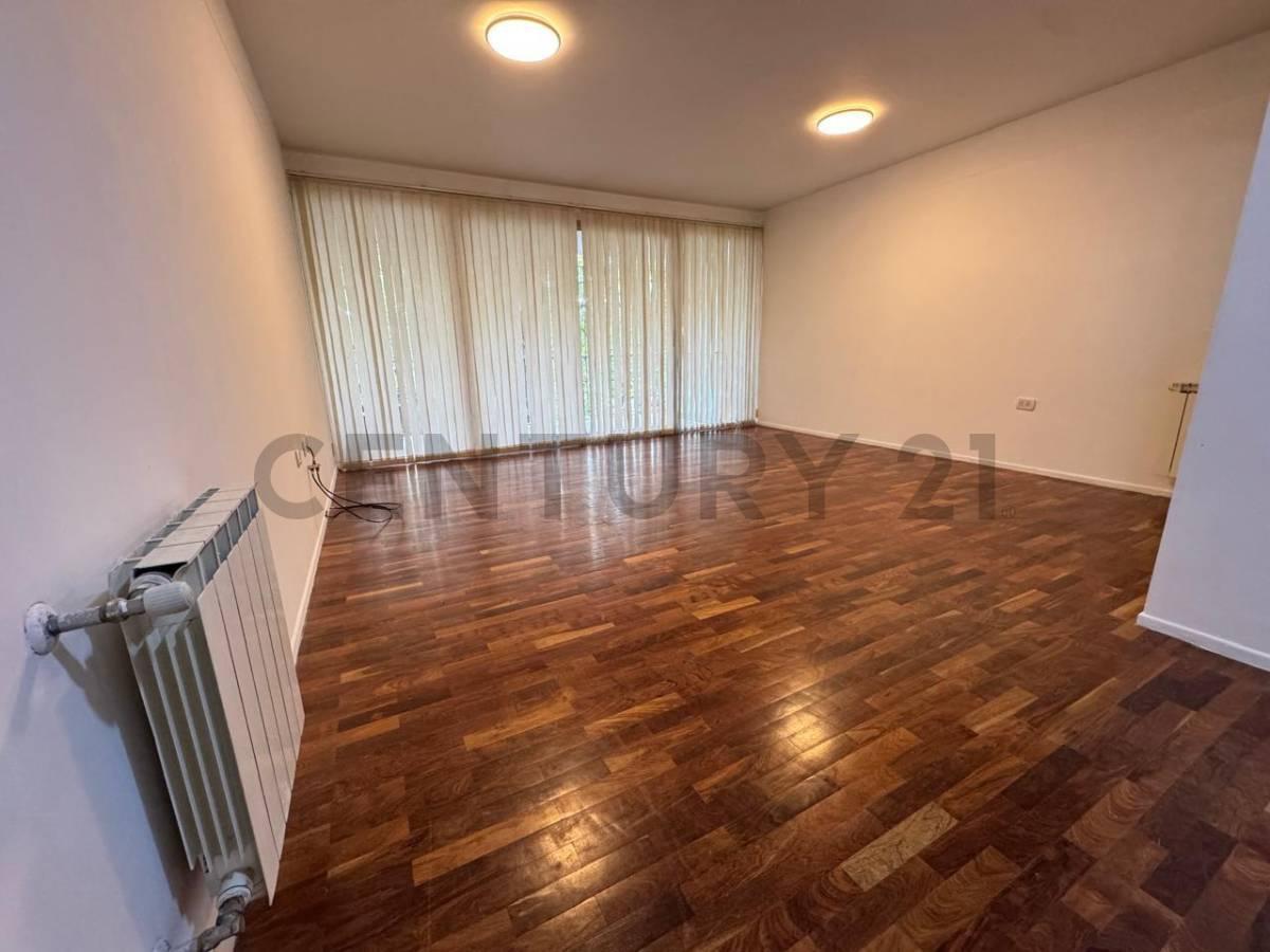 Departamento en alquiler – 2 dormitorios con cochera | 53 entre 29 y 30 | $950.000