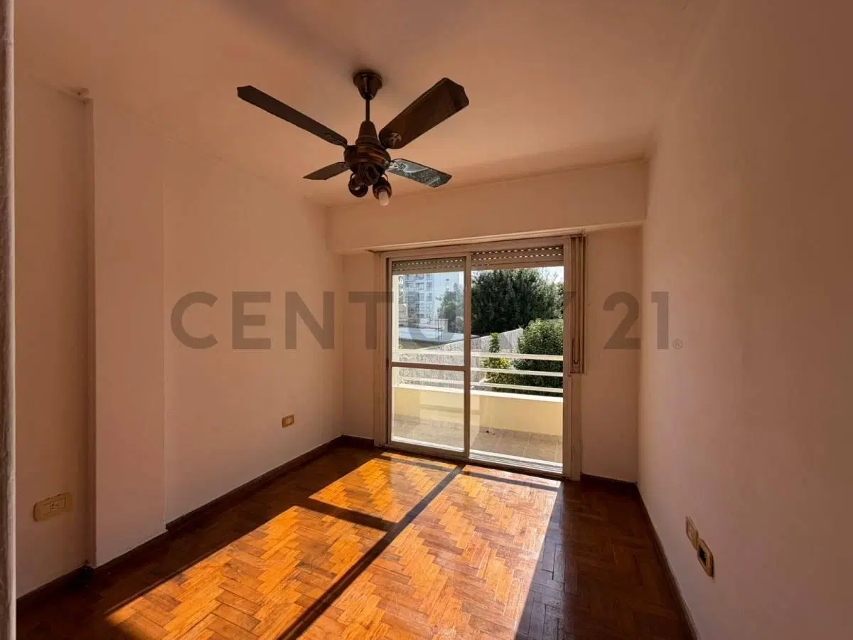 Calle 33 e/ 15 y 16 | Departamento de 1 dormitorio en alquiler 3