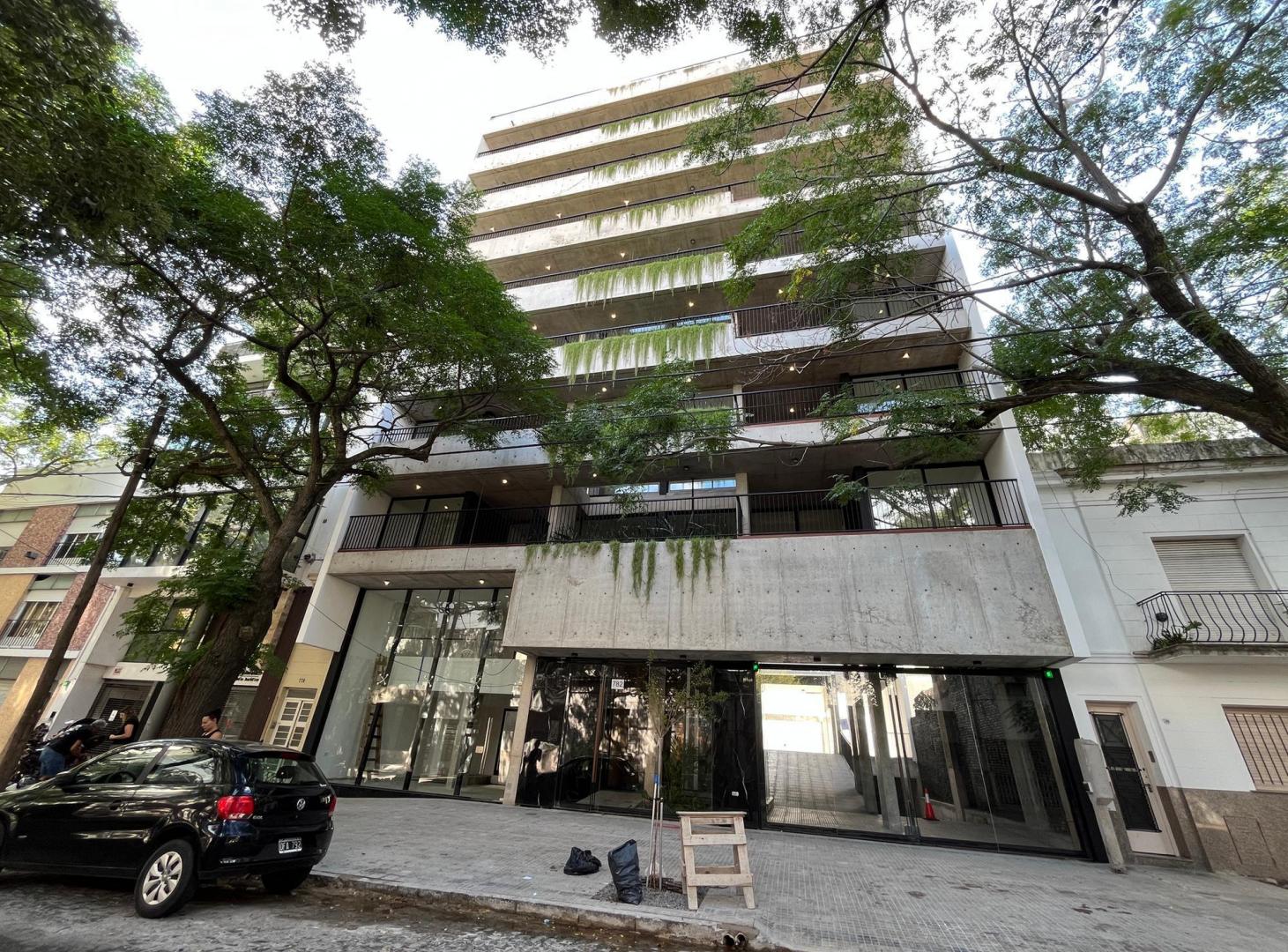 15 entre 47 y 48 LOCAL AL FRENTE EN ALQUILER 120 METROS CATEGORIA TERRAZAS DE MARIN LA PLATA