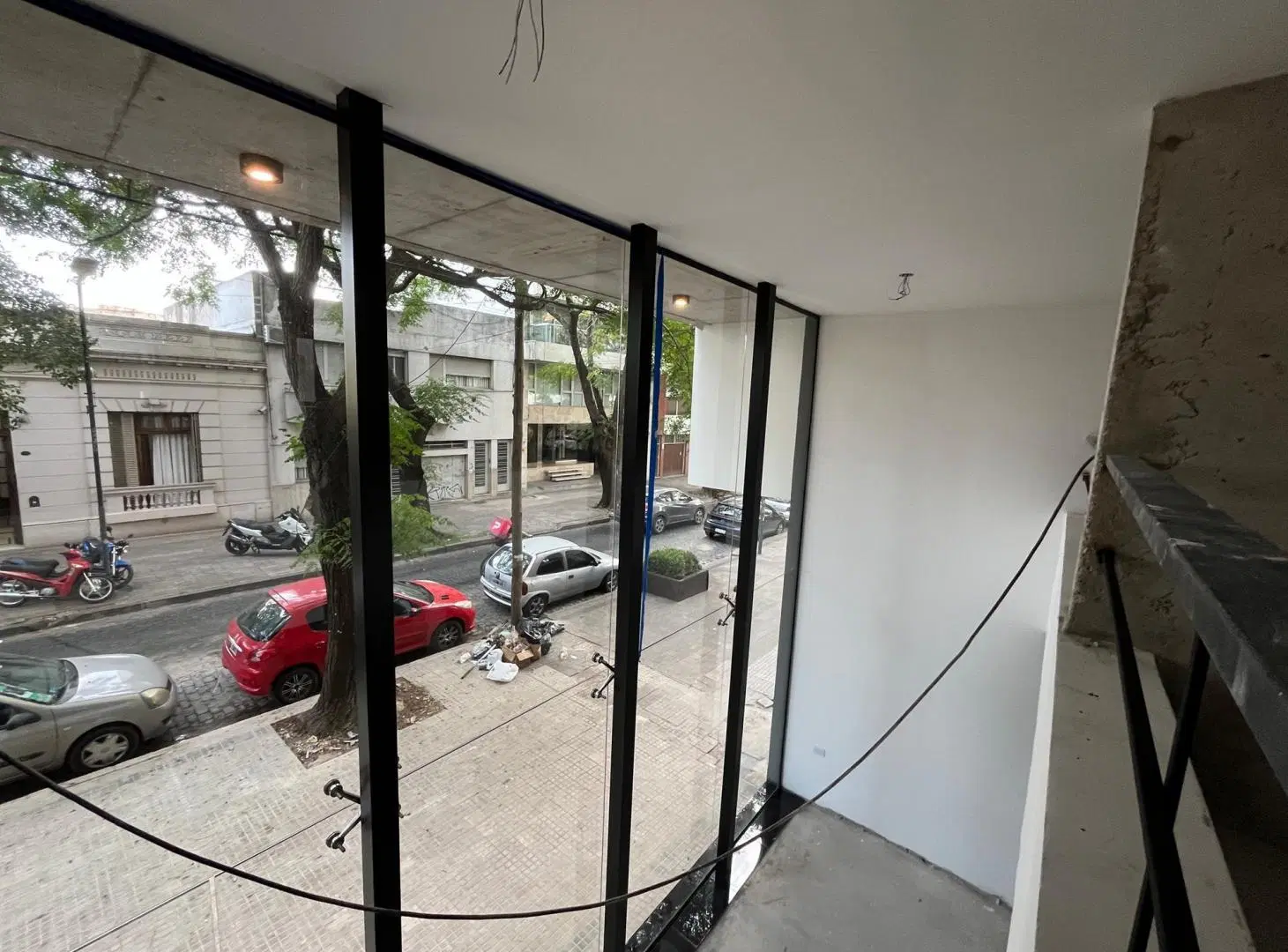 15 entre 47 y 48 LOCAL AL FRENTE EN ALQUILER 120 METROS CATEGORIA TERRAZAS DE MARIN LA PLATA 2