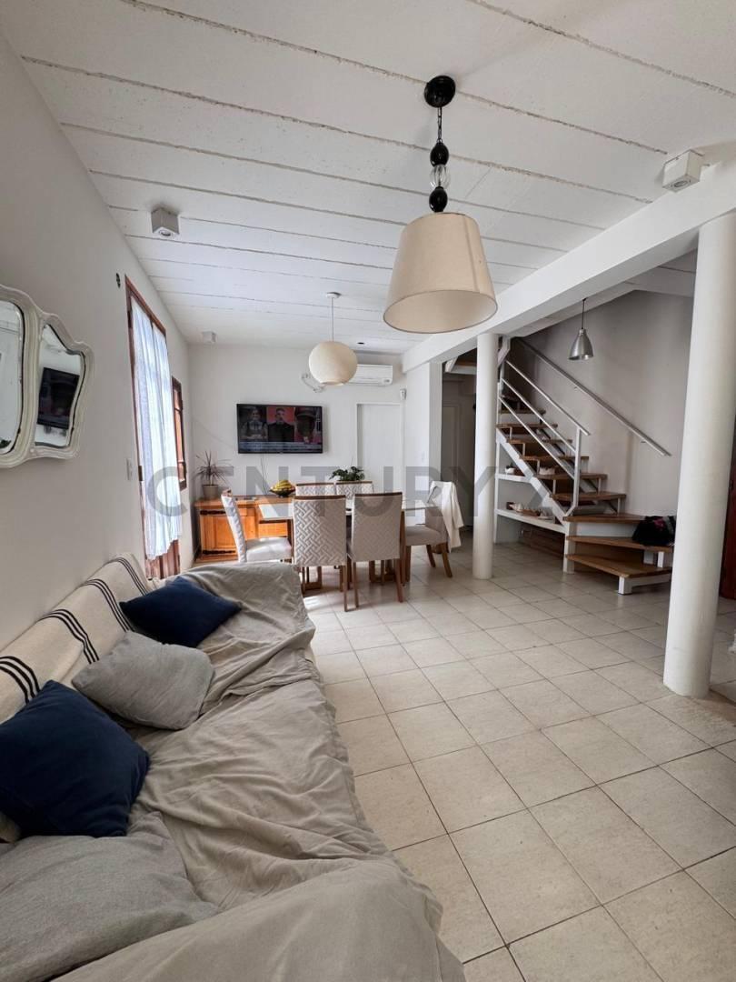 Foto de Casa en venta en Sicardi – 635 y 11 Bis | 2 dormitorios y amplio Parque, imagen 3