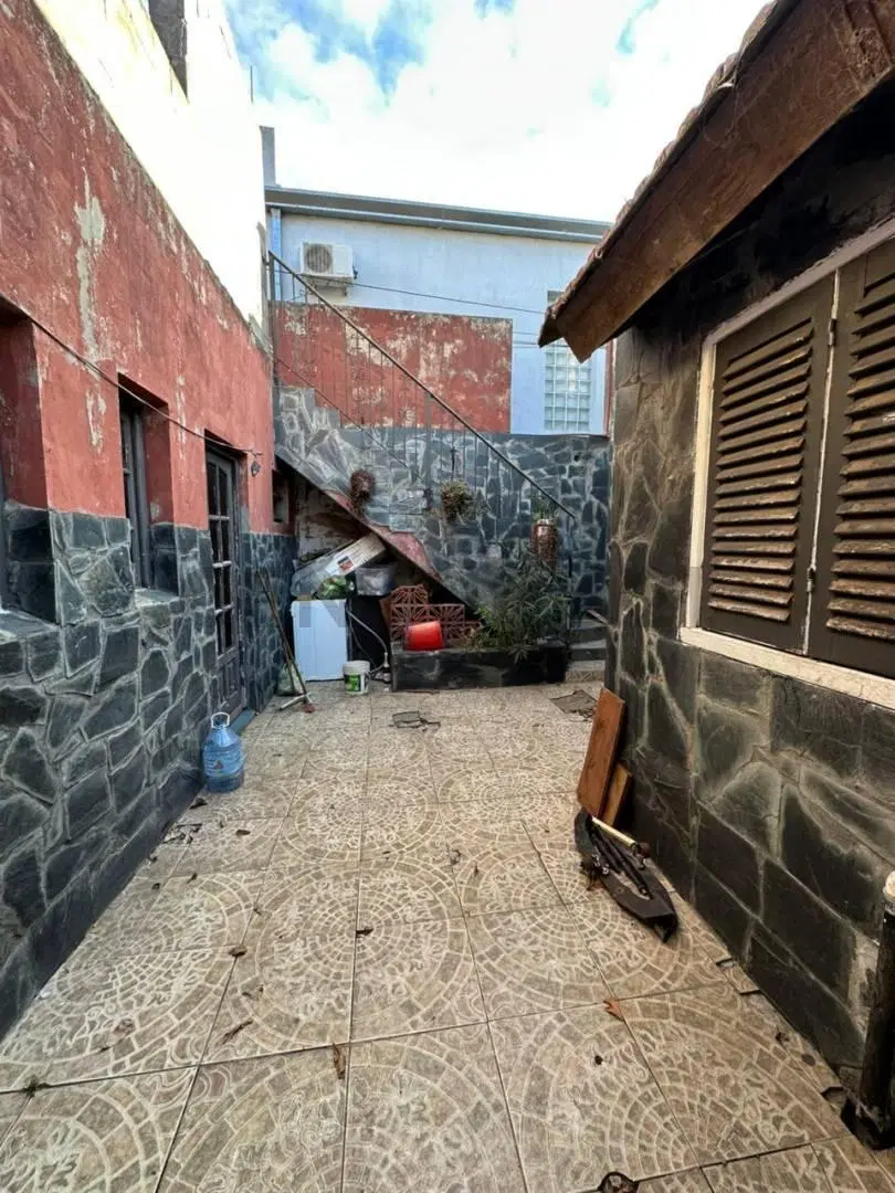 65 E/ 26 Y 27 | PH AL FRENTE 3 DORMITORIOS + MONOAMBIENTE A REFACCIONAR 2