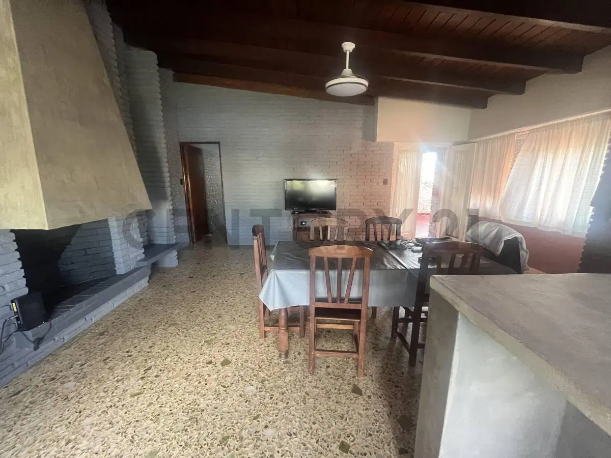 32 entre 31 y 132. PH de 4 dormitorios con cochera en venta, La Plata. 4