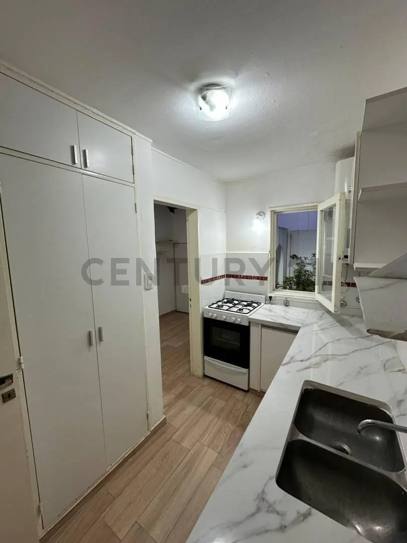 17 e/ 44 y 45 MONOAMBIENTE EN ALQUILER 4