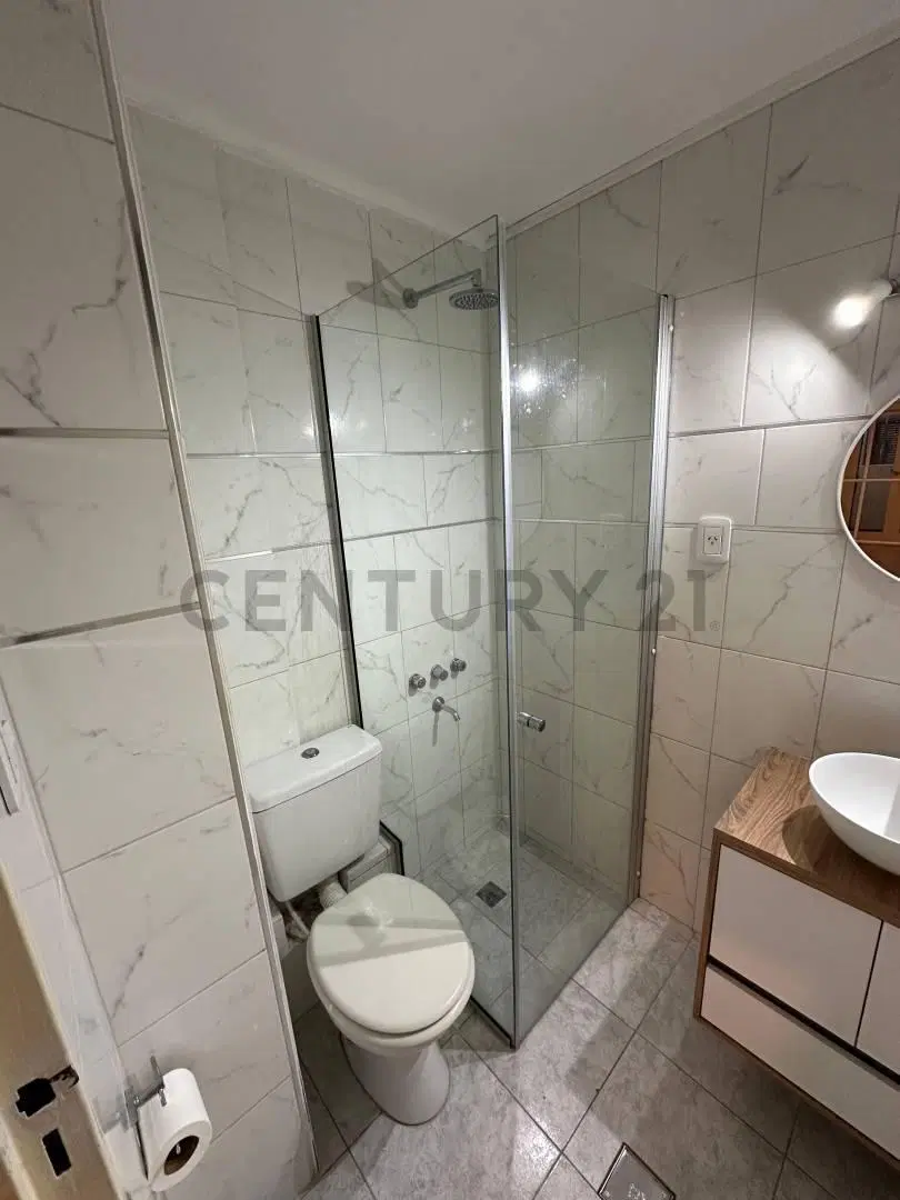 17 e/ 44 y 45 MONOAMBIENTE EN ALQUILER 5