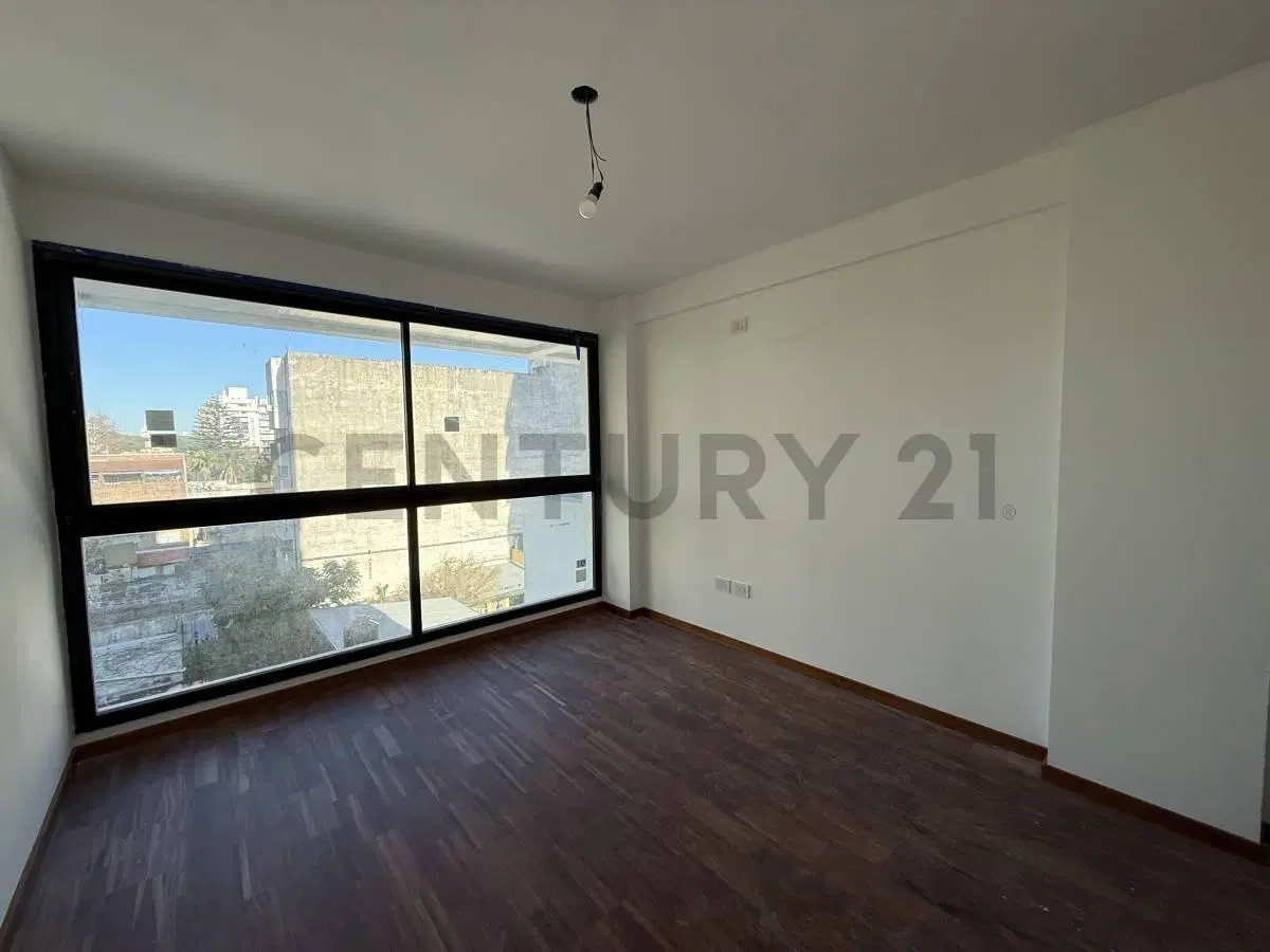 CALLE 3 E/ 61 Y 62 DPTO A ESTRENAR 1 DORMITORIO + COCHERA 3