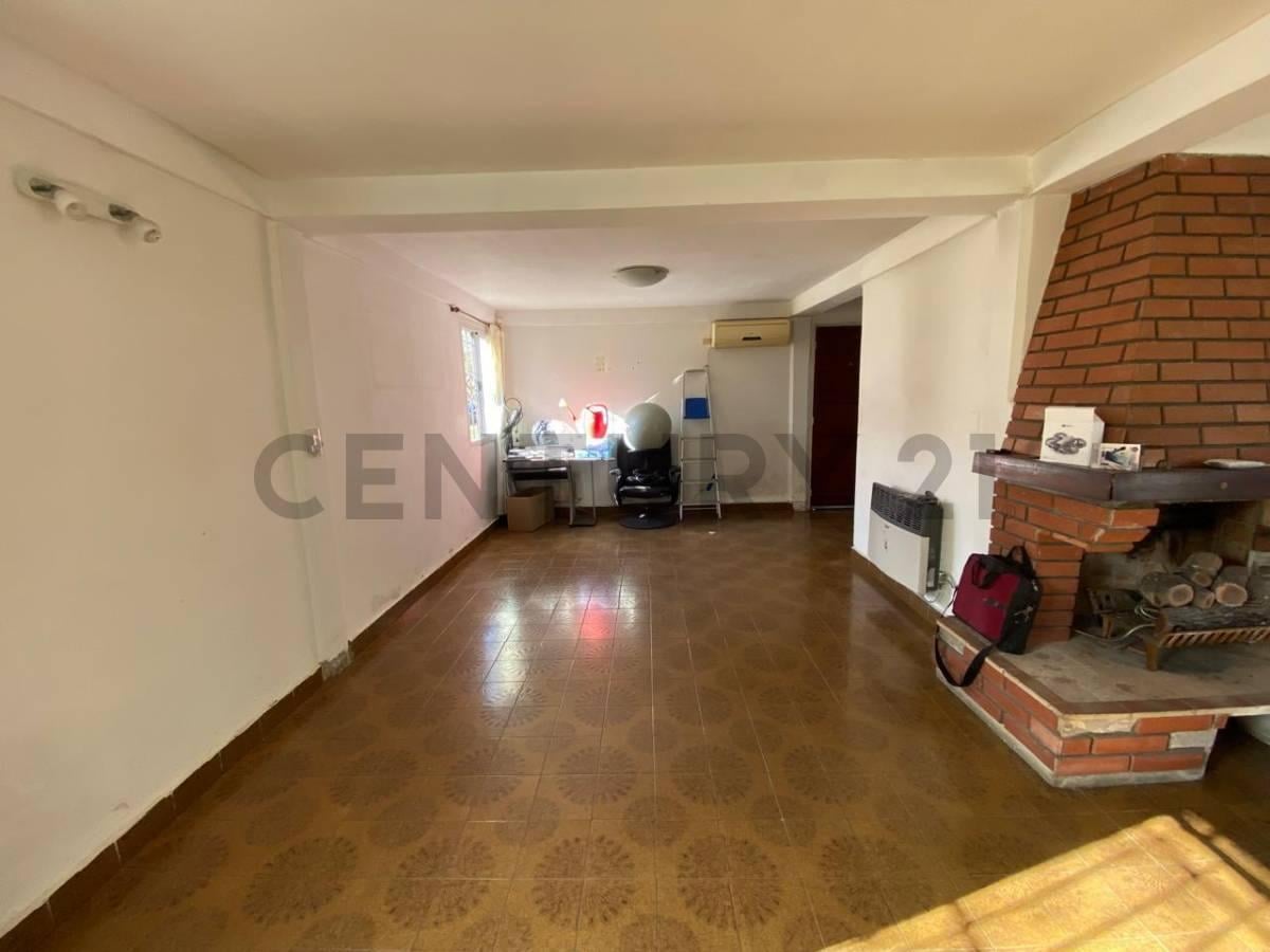 Foto de - VENTA DUPLEX TOLOSA - CALLE 14 e/ 528bis Y 529 -, imagen 1