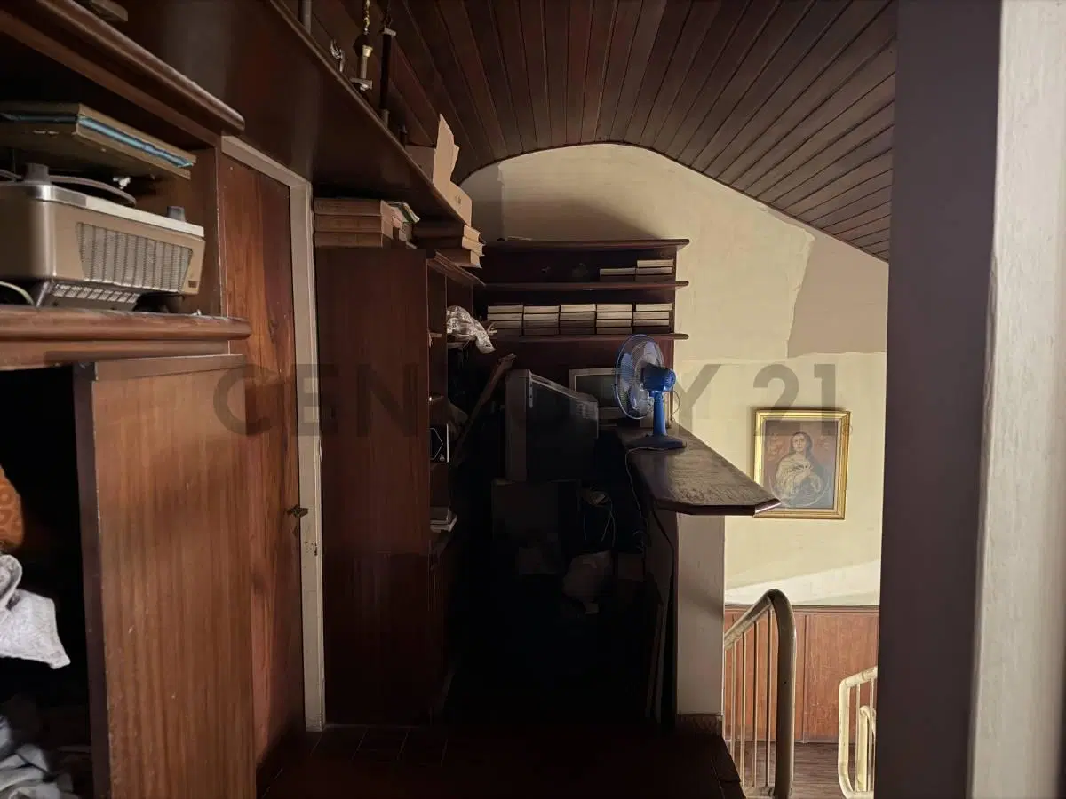 Calle 4 entre 58 y 59. Casa de 3 dormitorios + estudio en venta, La Plata. 5