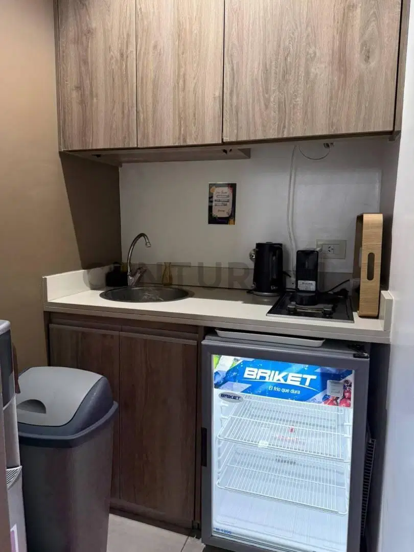 31 entre 505 y 506 OFICINA EN VENTA 84 METROS GORINA HERNANDEZ 3