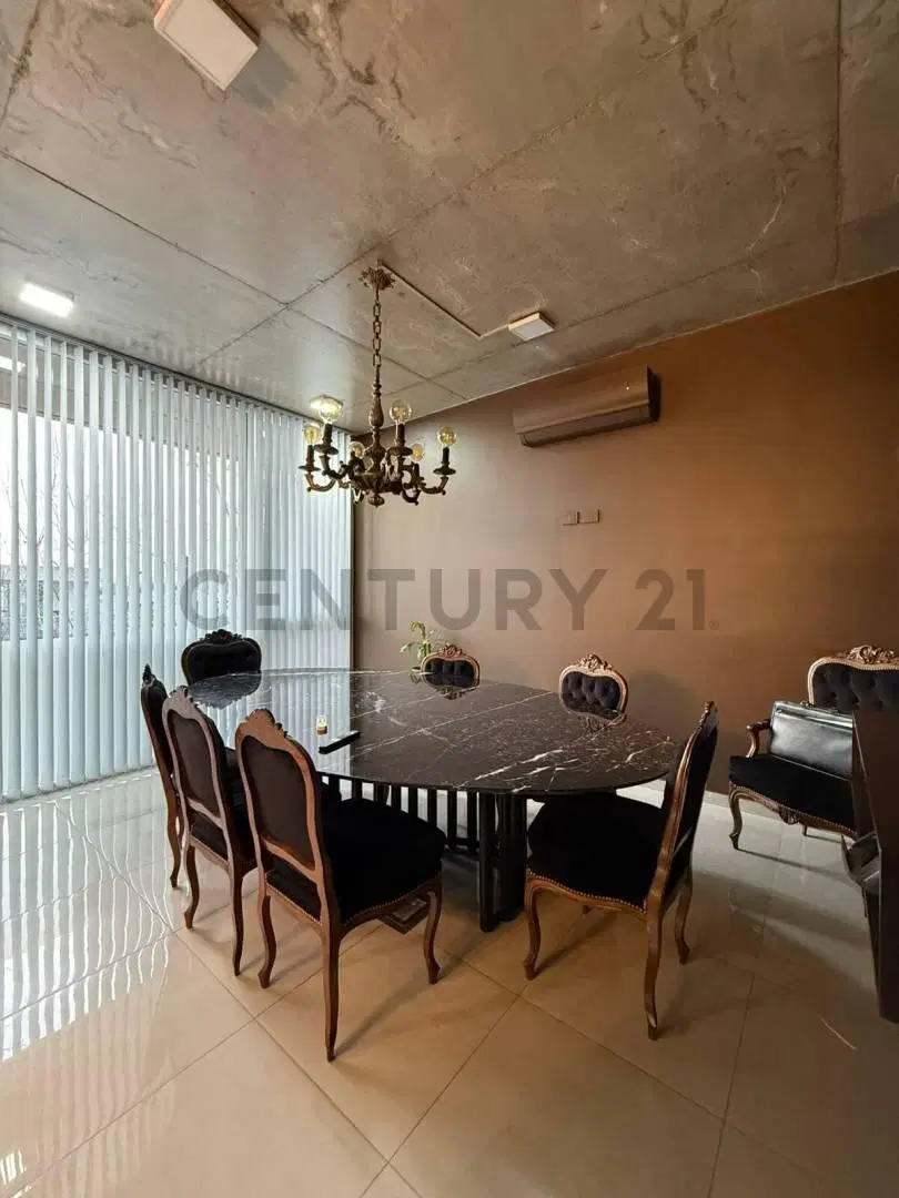 31 entre 505 y 506 OFICINA EN VENTA 84 METROS GORINA HERNANDEZ 5