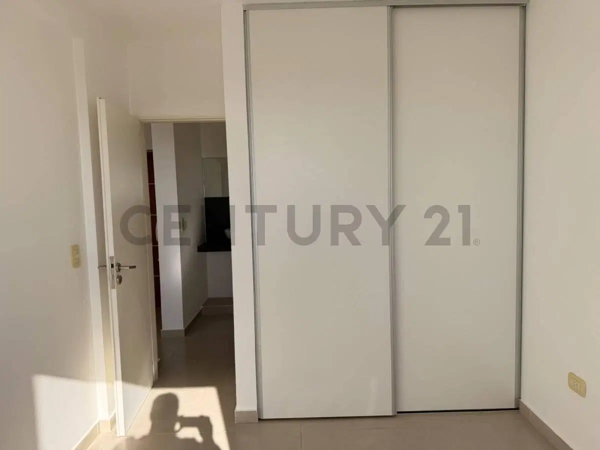 1 64 Y 65 - ALQUILER DEPARTAMENTO 1 DORMITORIO SEMIPISO - IMPECABLE ESTADO! 5