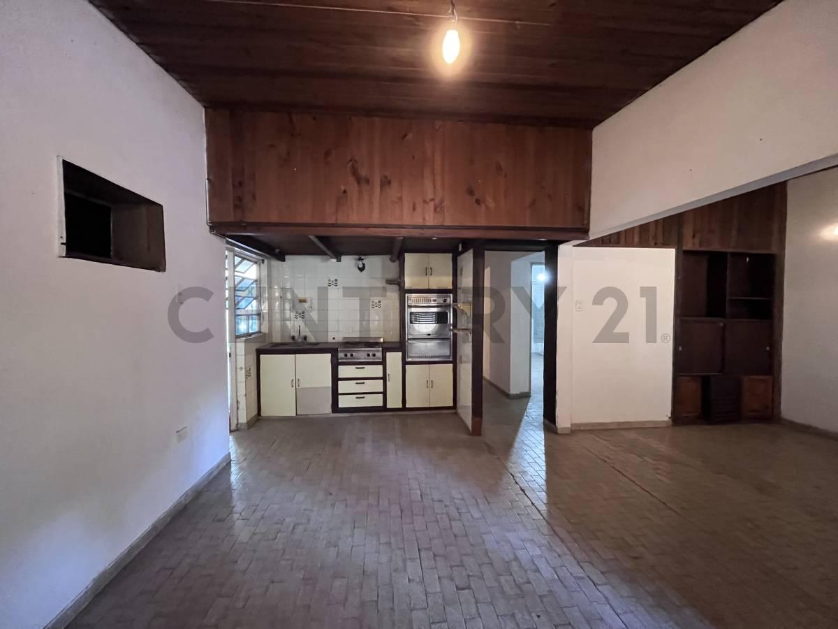 Foto de Calle 140 e/ 56 y 57 | Casa en venta de 3 Dormitorios a refaccionar, imagen 1