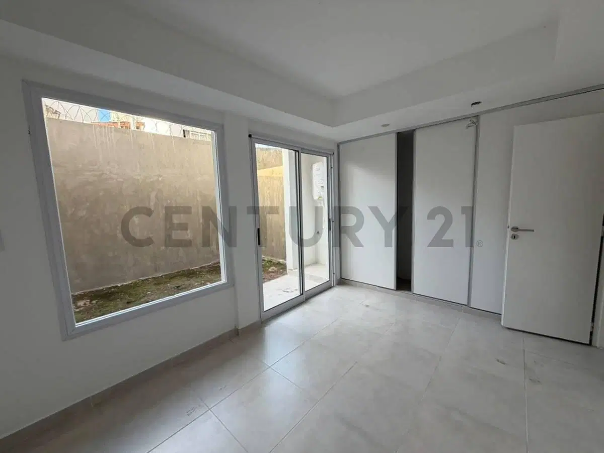Departamento de 1 dormitorio en alquiler - 67 entre 3 y 4 4