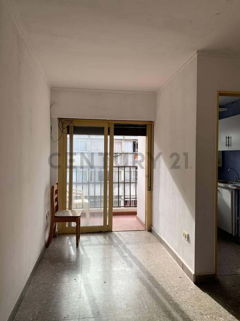 Foto de Venta Depto. 45 casi 6 - al fte. de 1 dorm. con balcón, imagen 1