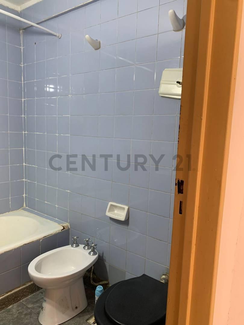 Foto de Venta Depto. 45 casi 6 - al fte. de 1 dorm. con balcón, imagen 2