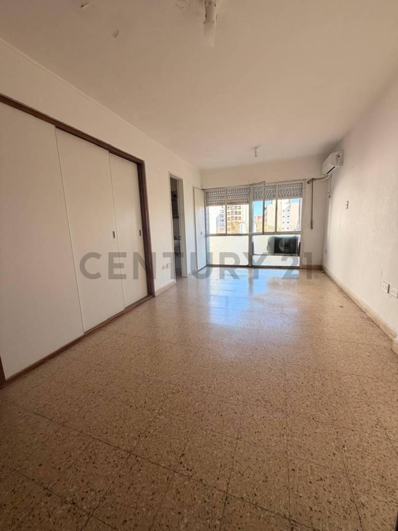 Foto de Diagonal 77 esquina 2 | DEPARTAMENTO EN VENTA LA PLATA, imagen 3