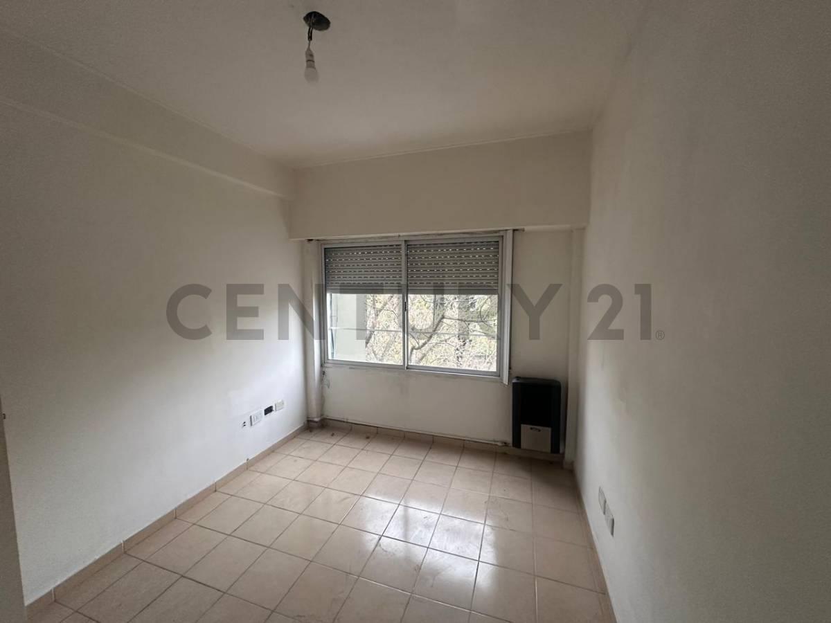 Foto de 1 y 66 DEPARTAMENTO EN VENTA EN PLAZA MATHEU, imagen 2