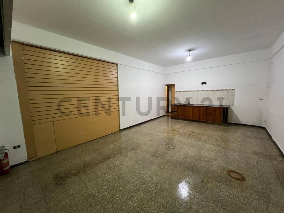 Foto de Av. Arana(419) e/ 26 y 27- Local - en Alquiler- Villa Elisa La Plata, imagen 4