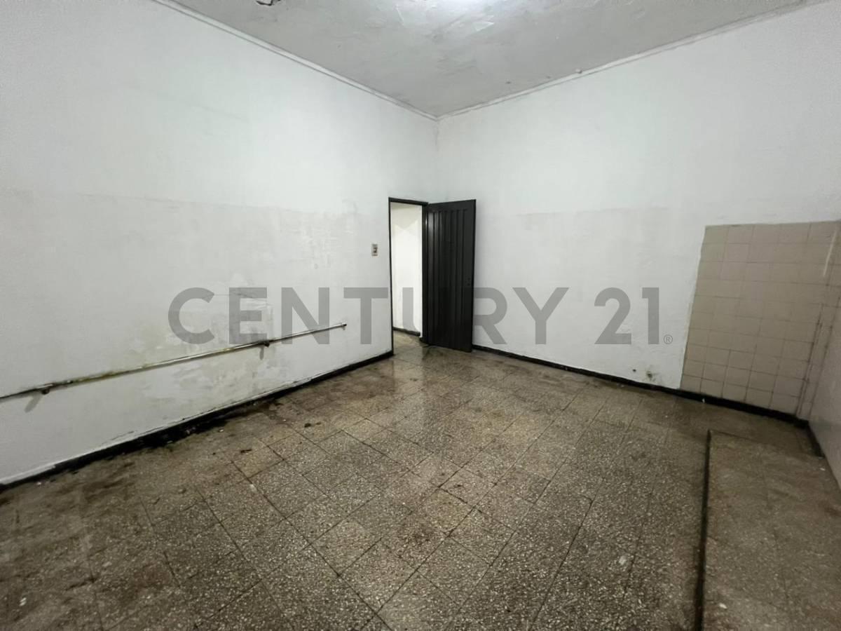 Foto de Av. Arana(419) e/ 26 y 27- Local - en Alquiler- Villa Elisa La Plata, imagen 1