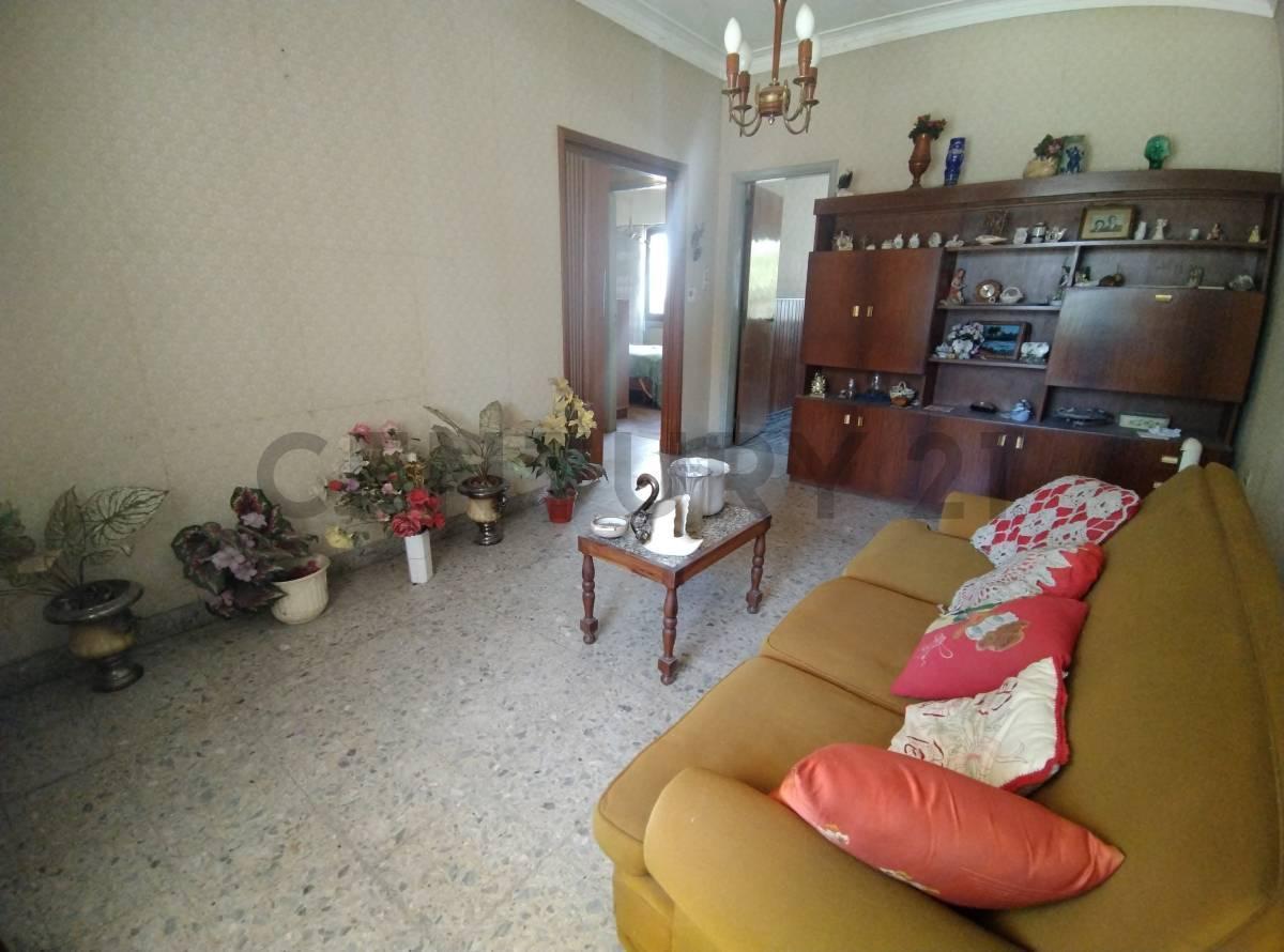 Foto de Venta de casa en La Plata de 3 dormitorios en 4 e/ 78 y 79, imagen 2