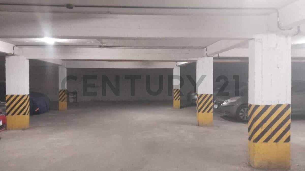 Foto de 38 entre 11 y 12 . Cochera en venta, La Plata.-, imagen 2