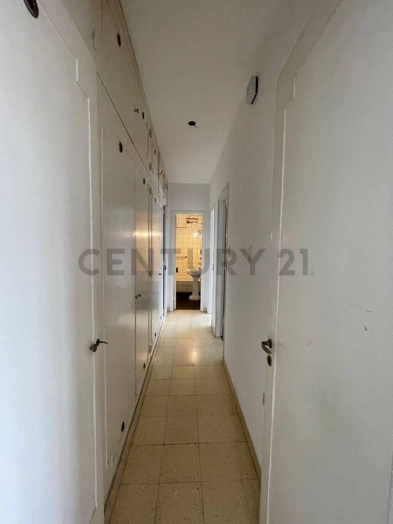 Foto de 55 N° 605 entre 7 y 8- Departamento de dos dormitorios en venta, imagen 3
