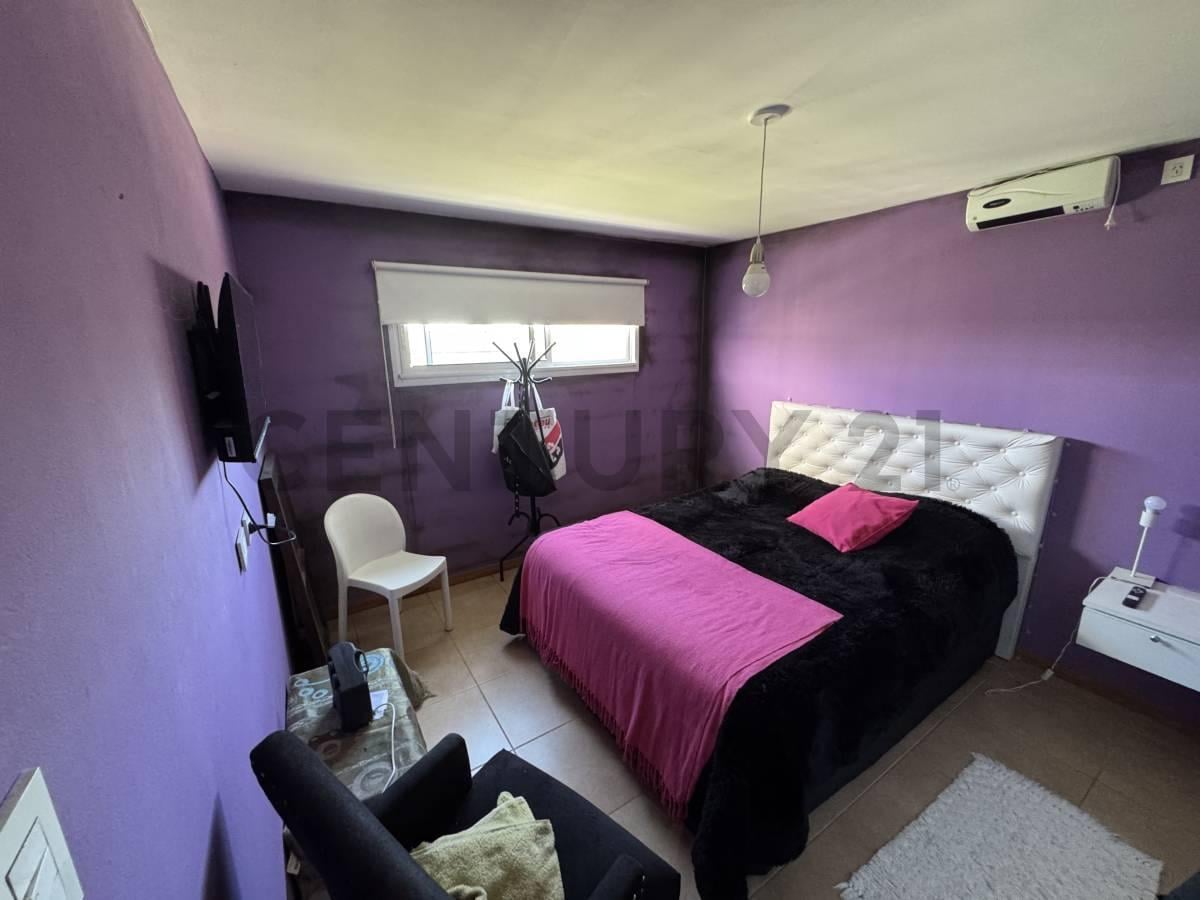 Foto de Venta casa | Dos dormitorios, con pileta y cochera | Calle 27 e/ 84 y, imagen 2