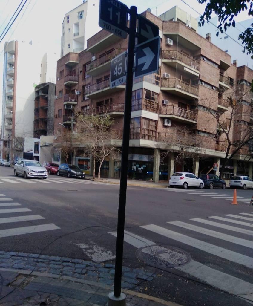 Foto de 11 y 45- Cochera cubierta en venta- La Plata, imagen 2
