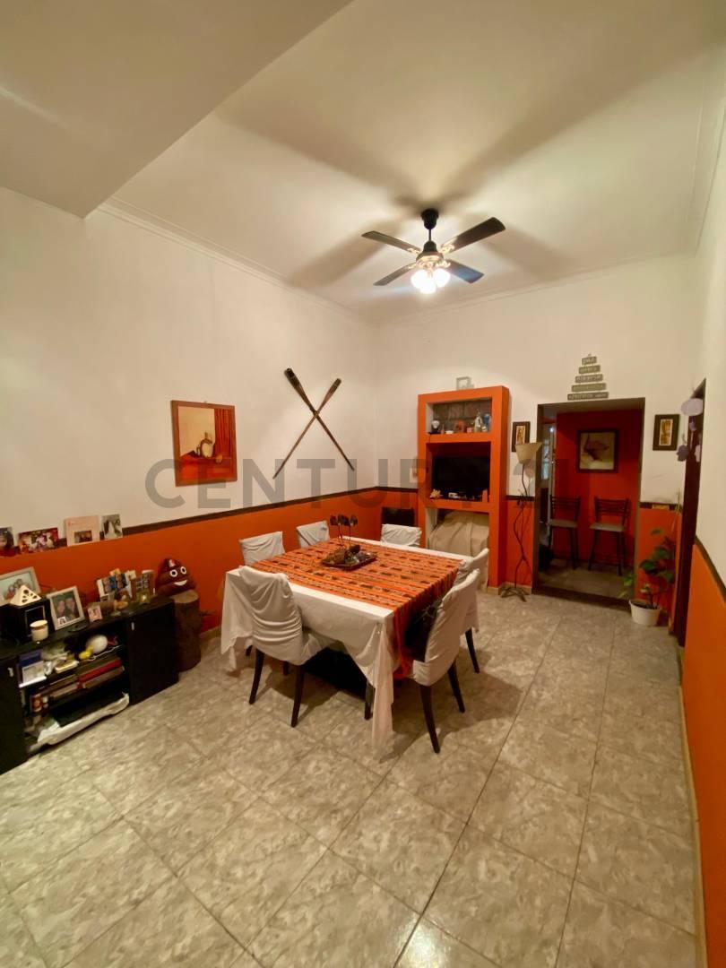 Foto de CASA + DEPARTAMENTO - 43 e/ 3 y 4 -, imagen 1