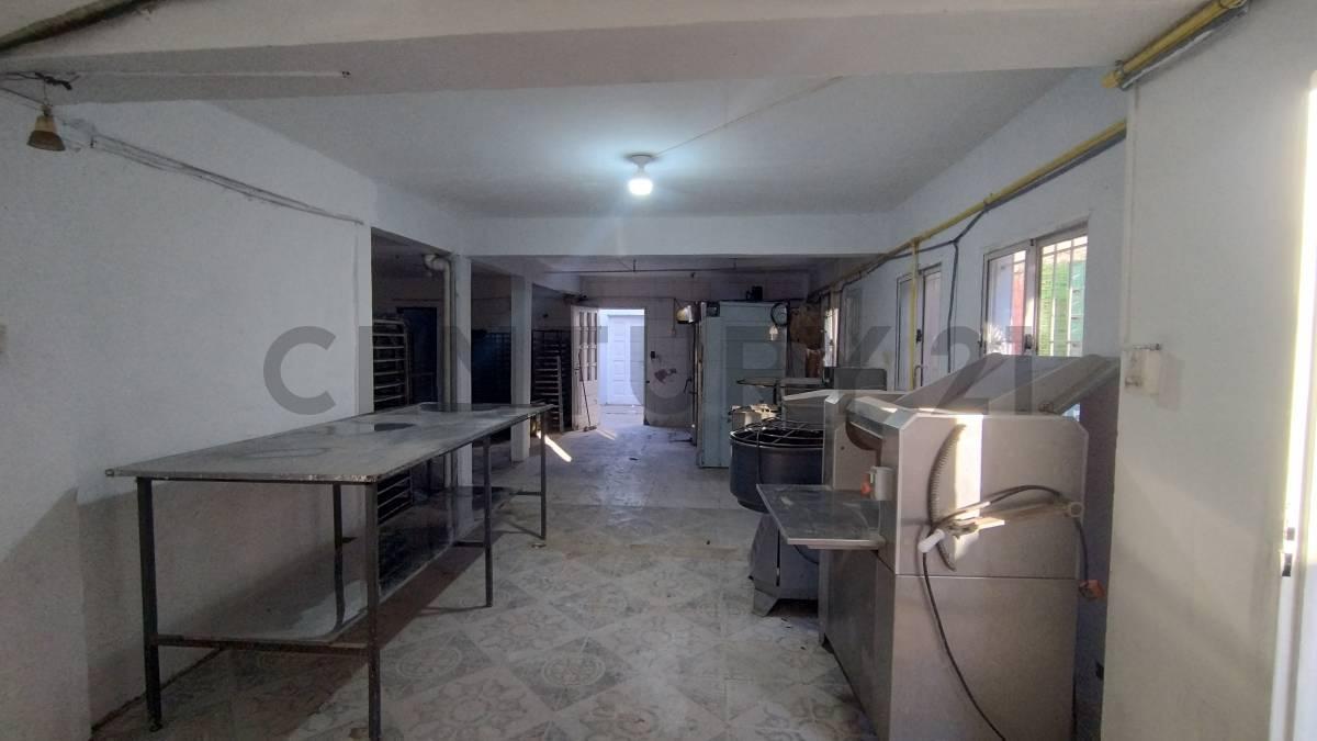 Foto de Local en venta con panadería, fondo de comercio y departamentos en, imagen 2