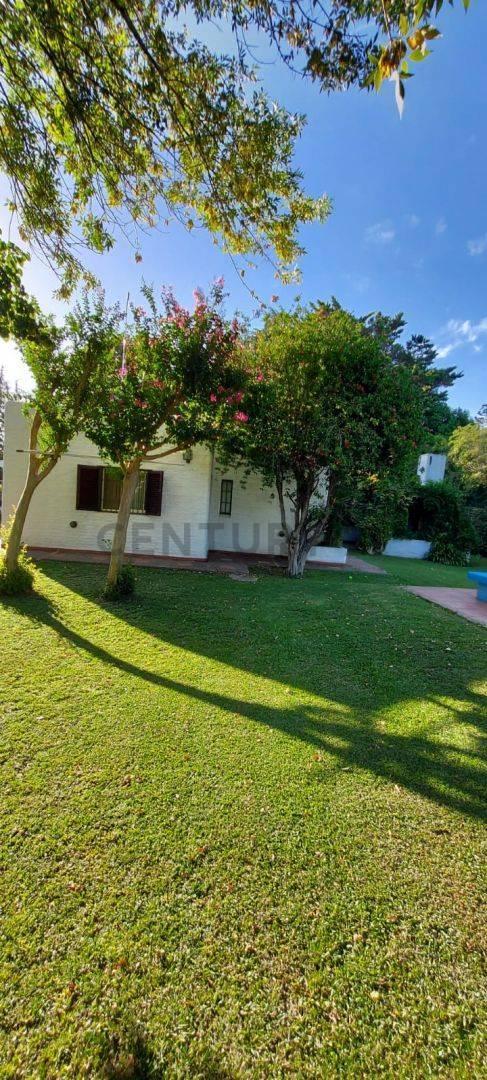 Foto de 405 y 31 -casa de cuatro dormitorios- en venta - villa elisa, imagen 2