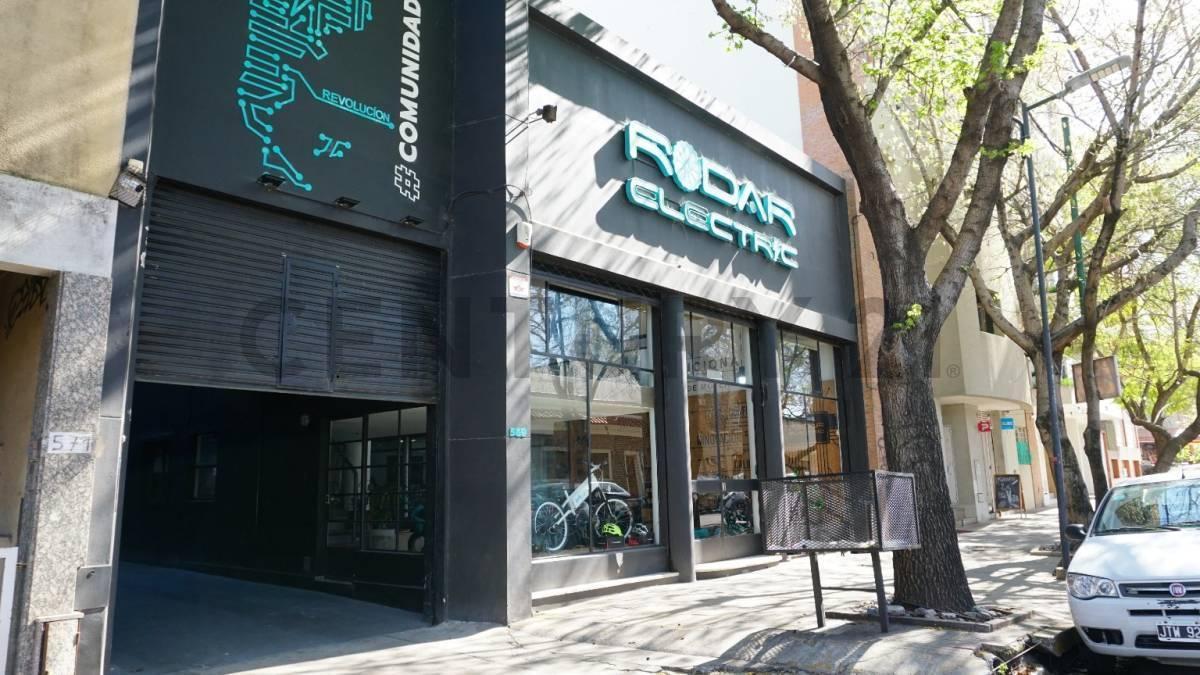 Foto de Local en venta LA PLATA calle 40 entre 6 y 7. 900m, imagen 2