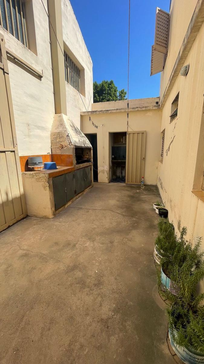Dos Galpones en Venta + 2 Casas Oportunidad de Inversión 4