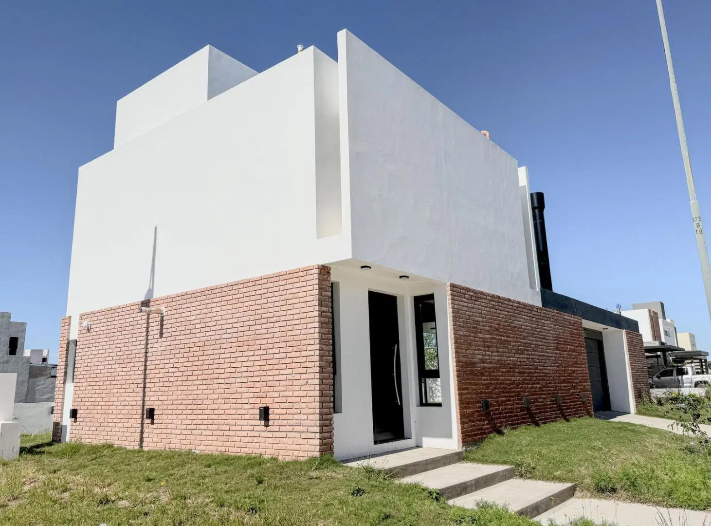 CASA DE 3 DORMITORIOS A ESTRENAR EN TERRAZAS DE MANANTIALES 4