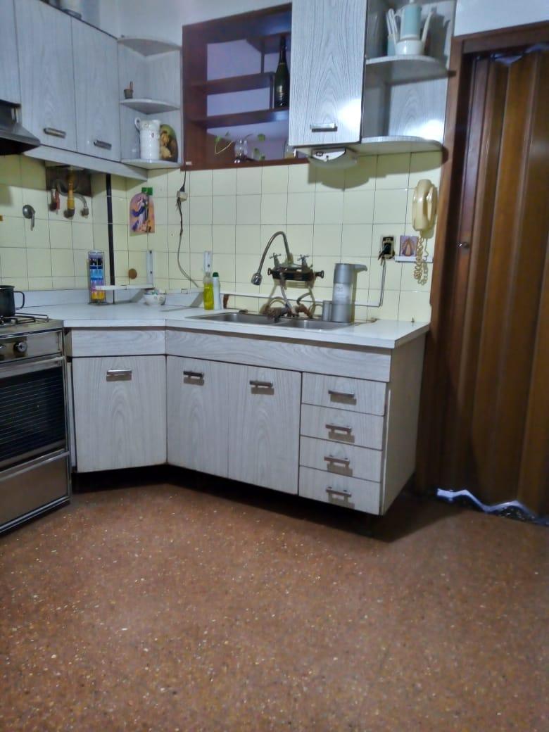 CASA LOTE PROPIO DE 4 AMB