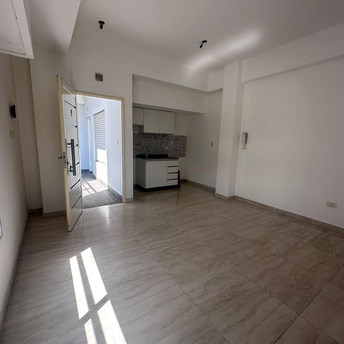 Foto de DEPARTAMENTO 2 AMBIENTES A ESTRENAR EN VILLA LUZURIAGA., imagen 2